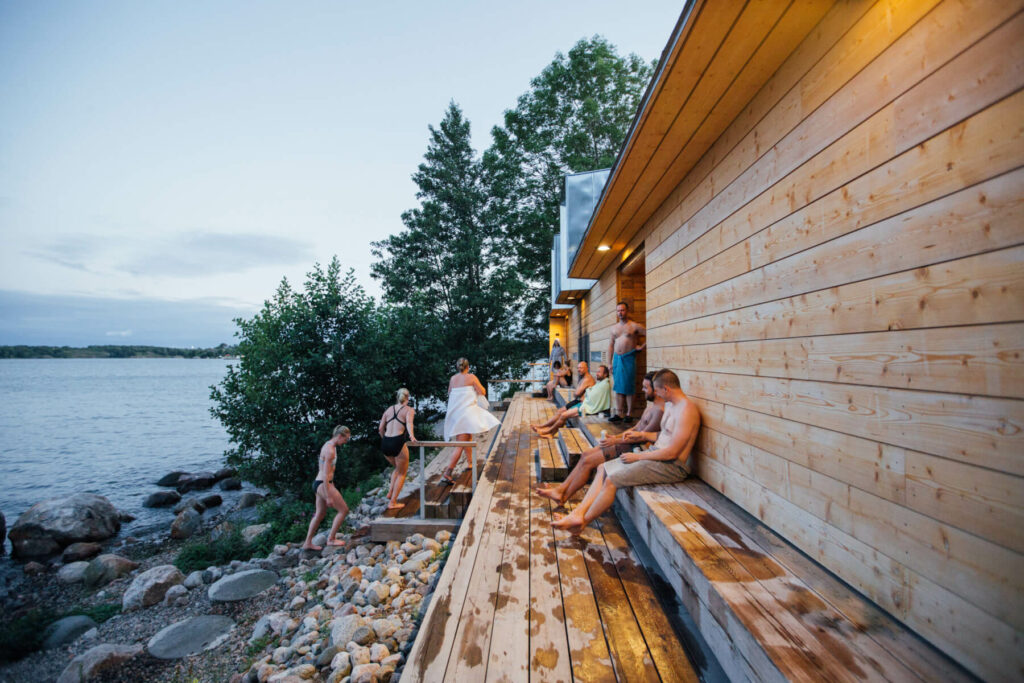 Facial Lendir Kuda Laut dan Uap Sauna Adat Finlandia: Perpaduan Unik Tradisi dan Inovasi untuk Kecantikan Kulit